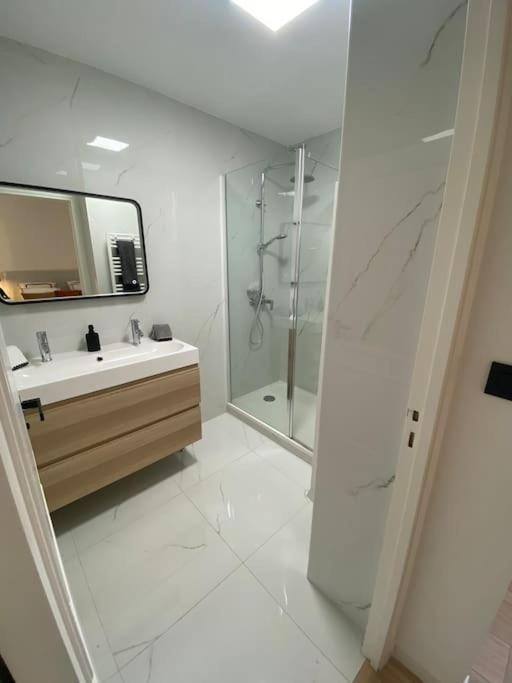 Ferienwohnung T2 Avec Terrasse Et Jardin Cannes Exterior foto